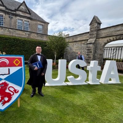 著書:まずはこれだけ!イギリス英語発音超入門https://t.co/pP1HNMx0IC /@univofstandrews 英国立大学理学修士/イギリス英語発音プロコーチ/英語ジムらいひよトレーナー/Heart English Academy講師/TTT21期/発音とシャドーイング専門家