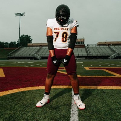 ⭐️OL | 919-800-1858 | C/O 2026 | 3.0 GPA | 6’3” | 280 LBS | NC, Concord | 4 Offers | justinfball07@gmail.com | Jay M Robinson @JMR_FBrecruits ID: 2408378707