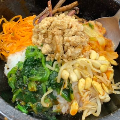 rhyetei's profile picture. 