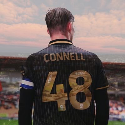 Certified #BarnsleyFC Happy Clapper | 16 | Face reveal at 2K followers (follow me)