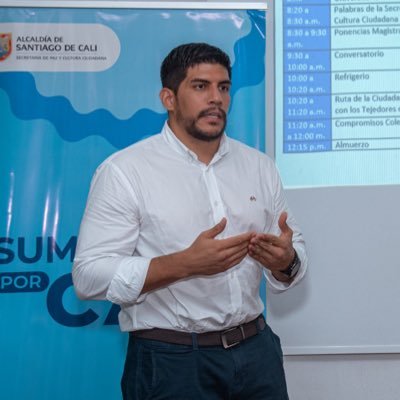 Politólogo. Caleño. Seguridad ciudadana y análisis político. Aficionado al boxeo y a las MMA. | Opiniones personales.