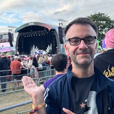 New Work Producer @livetheatre | Playwright | BAFTA Connect | MFA Tisch 2017 | Love a Pop Girlie