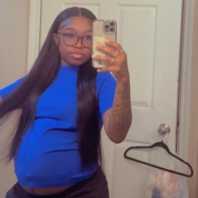 ohthatsmacey's profile picture. boy & girl mom💙🩷