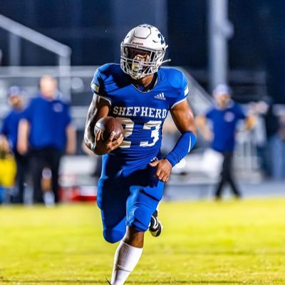 C/O 2027 | 6'1 220| RB/SS |Baseball & Football | 3.2 GPA| (936-933-7290) | Email-jacoreydavis936@icloud.com l