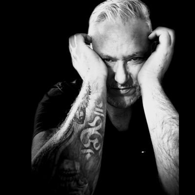 DrVenTijerina's profile picture. Professor / Speaker / Writer / Board advisor / Artist Painting and Drawing. Especialista en liderazgo disruptivo – Creador del concepto HR Out of the Box.