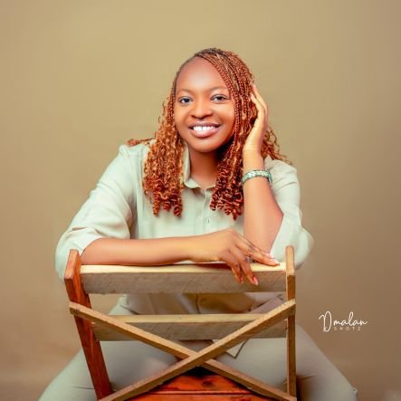 A lover of God ⛪
Fresh babie Dee
just a girl hustling for dollars 😊💵