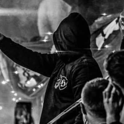 hoppspark's profile picture. Minglar runt på någon skön substans.