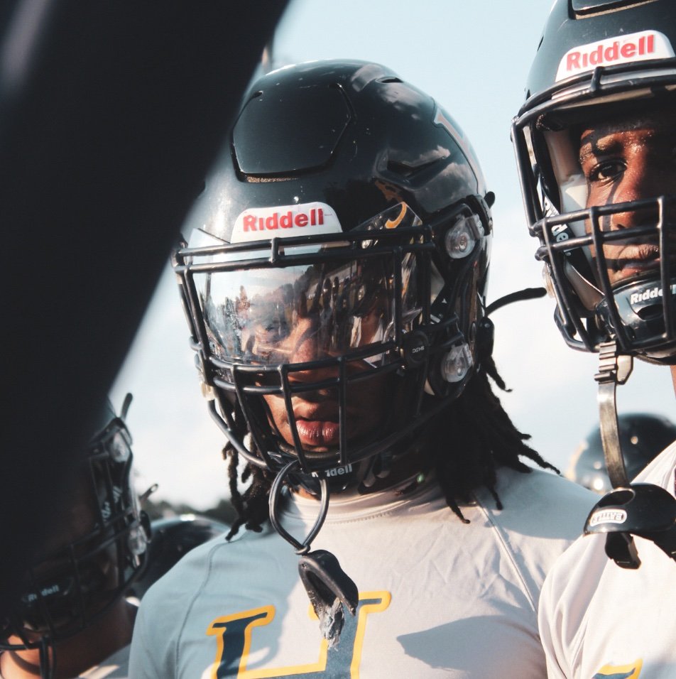 Chase_Everette1's profile picture. 6’3 215 | DE/TE | C/O 2027 | 3.5 GPA | Hertford County | NCAA ID : 2510749103|(252)-287-2472 | #11