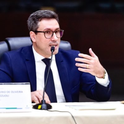 Full Professor of Int'l Law (@UFMT) | PhD summa cum laude in Int'l Law (@UFRGSnoticias) | Post-Doctoral Researcher (@ULisboa_) | Attorney-at-Law | Writer🖋