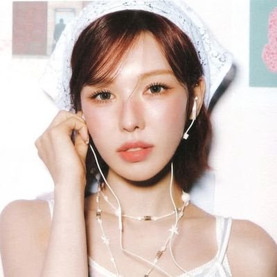 vctrlln's profile picture. yer bgc girlie! ✿