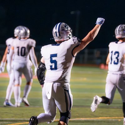 RB/TE| 3 OFFERS | 5’10 200 | 2026 | Dakota HS | 370lbs Bench & 520lbs Squat | 4.63 40 | 34in Vert | 3.3 GPA | Contact: 586-344-1363