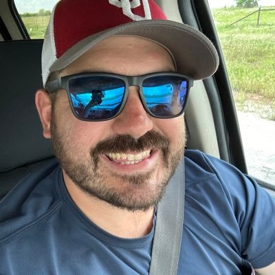 trashman6957's profile picture. Garbage man by day; UFO YouTube watcher by night. Homosensual. Probably on a bunch of lists. Rock & antique enthusiast.