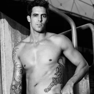 LolzZztweet's profile picture. Yess this is my upbringing...
Now what 2 do??? 

Madarchodd!