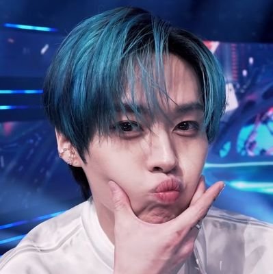 Wherever you are, is the place I belong ✨ skz | bl | fk | yw | bp | jo | hs| lou | LYKN
“ธีรัก” #HYUNJIN:날 왜 좋아해요?