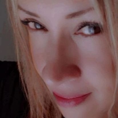 El alma, corazón y esencia forman un libro enorme, complicado y manuscrito que lees, descifras, comprendes, acaricias y degustas solo con amor, mucho amor.