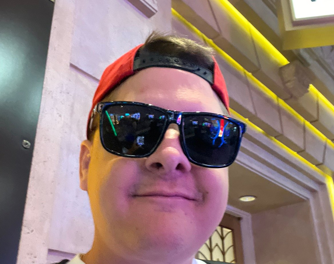Eim_Thomas's profile picture. 