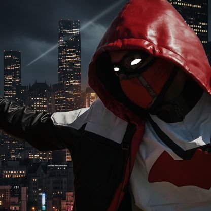 RedHood_MVD's profile picture. ¿Soy el hombre que Bruce quería que me convirtiera? Ni cerca. Pero algún día pronto se dará cuenta de que soy exactamente quien necesita. // Jason Todd//