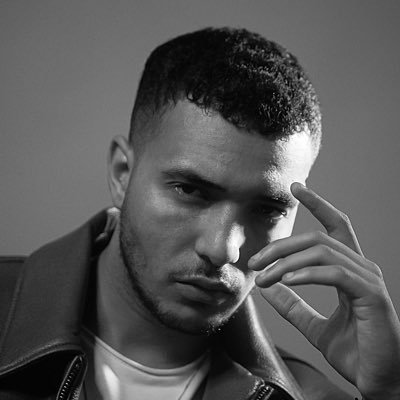 mehdi_mllk's profile picture. MODEL | GRAPHIC DESIGNER