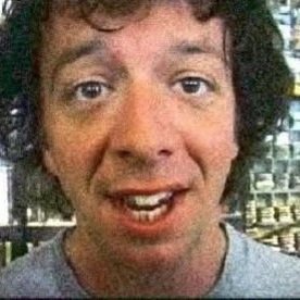 18 he/him oddboy 🫐☘️💽🌾🗺️🕊️:★♪°·†:🃏 1312 🍉 fish in the percolator