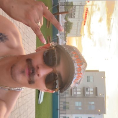 de piel morena, S.L.P. 🇲🇽 you can’t get high with a lion