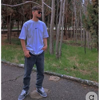 Alexand62985487's profile picture. 