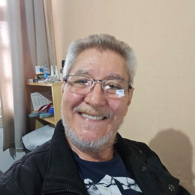 Sou Cristão, Conservador de DIREITA, Armamentista, PATRIOTA e Bolsonarista!!! DEUS, Pátria, Família e Liberdade!