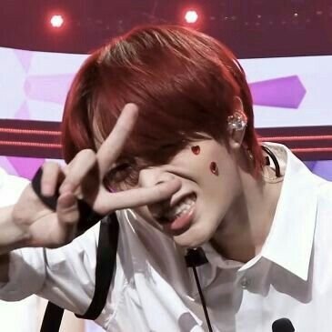 can you remember who you were, before the world told you who you should be?
ᶻ ᴢ
{ @txt_members }
txt e malice mizer e seyno2x e miss a ♡♡