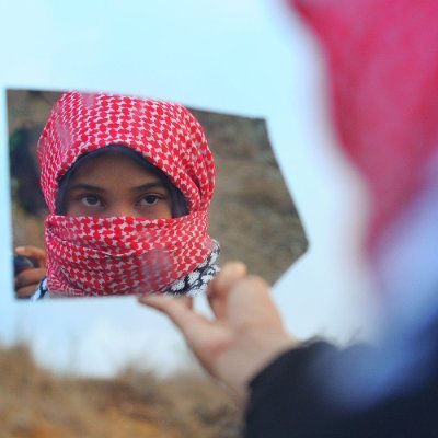 HamidiyeSouth's profile picture. Karakteri menfaatlerine göre şekillenen insanlar var. Allah bizi onlardan korusun...
