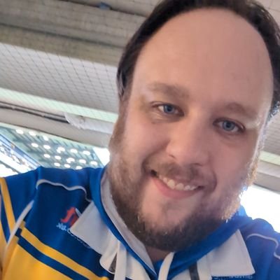 33 Yorkshire. Loves Sport. FA Level 1 & RFL Level 2 Coach #RugbyLeague #LFC #LeedsRhinos #YorkKnights #YorkValkyrie #LFCWomen #Rabbitohs #Wrestling #RIP97 #RB7