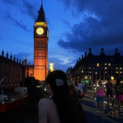 arwa_iz's profile picture. STEMinist. Breaking binaries and glass ceilings. 💪👩‍🔬