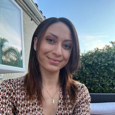 kate_claire667's profile picture. Take a breath and relax, the weekends are coming 😊