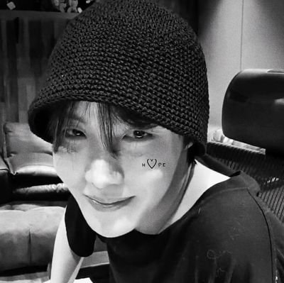 다시 봄날이 올 때까지♡🪷23 yo🪷the astronaut era ARMY🪷pharmacist🪷