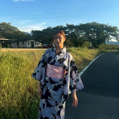 女優のぼやきです。えむちゃん。香川県出身で実家は八百屋が一番のチャームポイント!ミュージカル「GYPSY」/Podcast「イミコワ」配信中/ミュージカル「KANO」/ミュージカル「新鶴姫伝説」カモメ役←new!
https://t.co/TilT9pDdtC