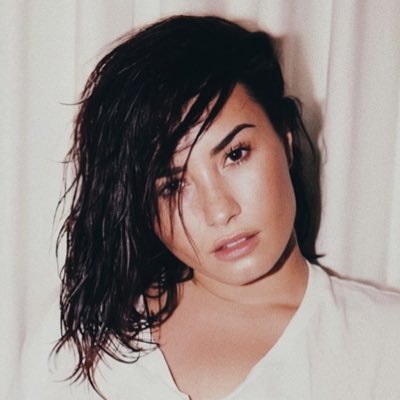 16 years loving selena gomez and demi lovato; 05 years loving BLACKPINK; currently obsessed with carolina osório de castro ❤️🔥 | fan account
