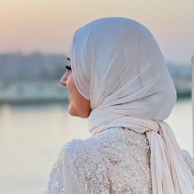 5th Year Medical Student💓
Senior 32💓
كُن اللُطف أينمـا حللت، فَـ خيرُ القلـوبِ أَحنّهـا💓