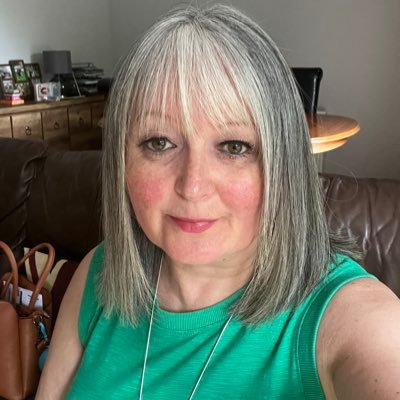 @julieba09938865