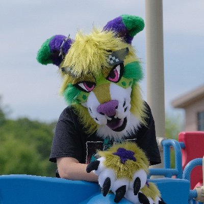 alienmuttz's profile picture. He/him | Furry since 2014 | Artist & Musican | not really active

Cons: Fwa'26 and Megaplex'26