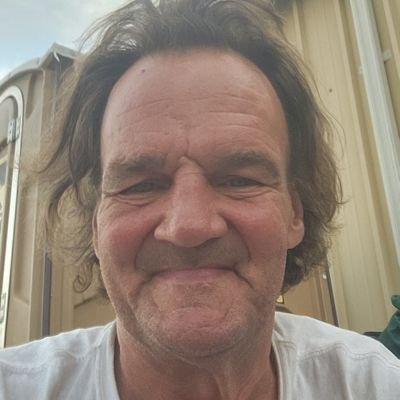 DerekPwQeQoyu's profile picture. Love to Live life