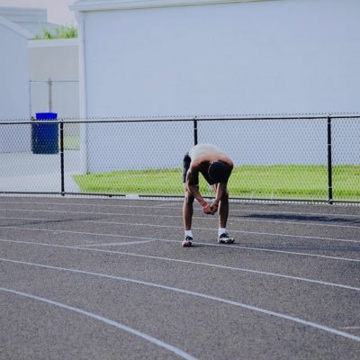 40 yard: 4.42 100: 11.48 200 : 22.54 LJ 6.83m 400 : 53.56 (C/O 27) A.C. Flora High School 3.2GPA NCAA ID #2406326571 caudleaidan9@gmail.com | phone - 8033063023