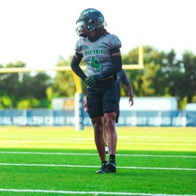 Class of 26| Hightower High School| Missouri city, Texas| 10.42 100m pr 22.22 200m pr| CB/ATH 5’10 160 3.5 GPA