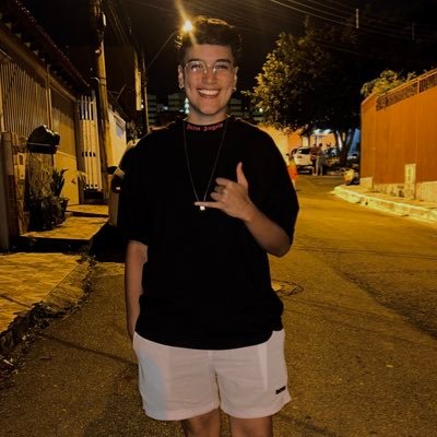 Enquanto tu for o que os outros querem, tu não vai ser nada!