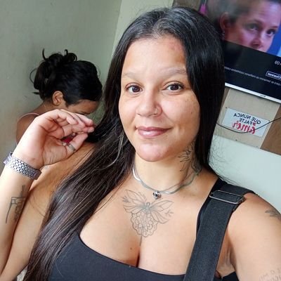 Disparo depois pergunto se machucou, Jogo o band-aid essa é minha forma de amor 🎶