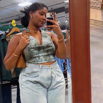 Trurth_Hurston's profile picture. Breathe 🌱