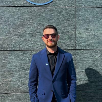 RodolfoAndino's profile picture. startups, social activism, and tech ✌🏻