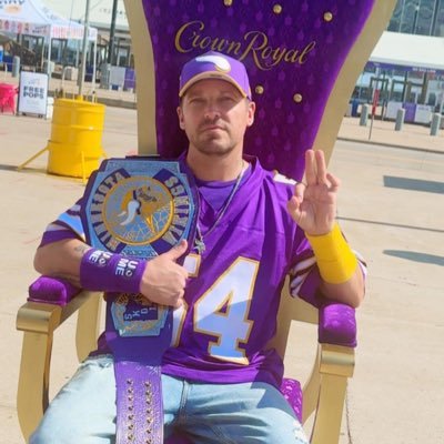 Hi I’m michael the biggest Minnesota Vikings fan you’ll meet been bleeding purpIe/gold 30+ yrs love god family and my Vikings #SKOL