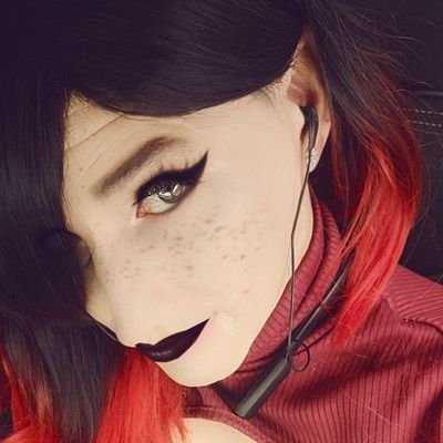 BlackRoseOfTHC's profile picture. Someone trying to DYOR in crypto and sm.