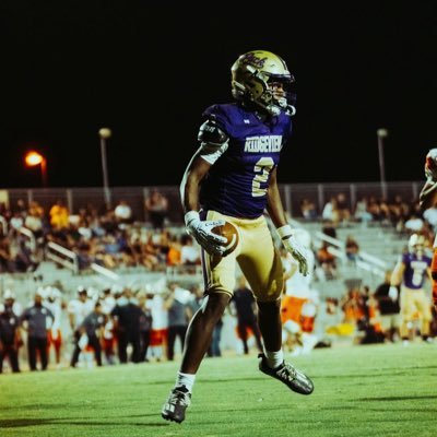 CLASS OF 2027 ATH 5’9 165 RIDGEVIEW HIGH SCHOOL CONTACT INFO:6613140889 meikhiwhite3@icloud.com