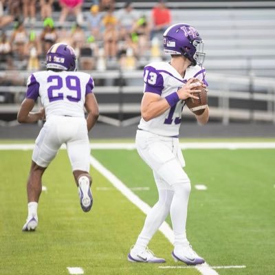 Lufkin Highschool 🐆| Running back|| 6’0.5 | 181 lbs | 40 4.4 | COF 28’ 💜💛| Top 50 Freshman ||cell : 936-707-0830| https://t.co/Ulo8ZE7Mph
