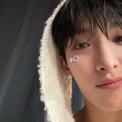 #1TO13: for the ten thousand hours i’ve been with you, i used all thirteen parts of my heart 🧸 💎 ☁️ 🫧 🌷