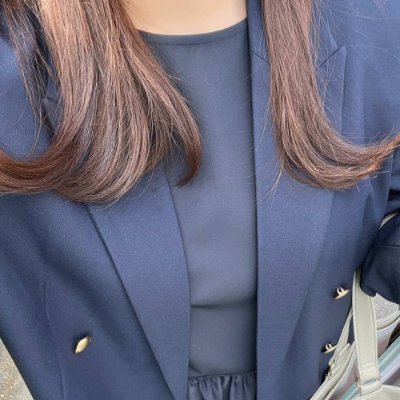 designtoearn's profile picture. 1L // Si tu le mérites, gagne-le